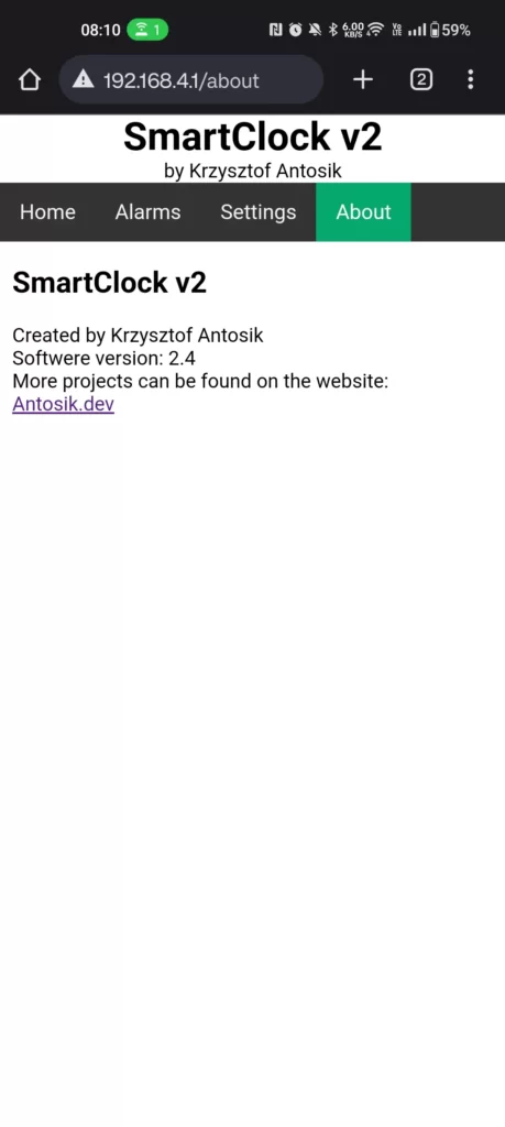 Screenshot okna przeglądarki mobilnej, na której widać jeden z ekranów konfiguracyjnych zegara