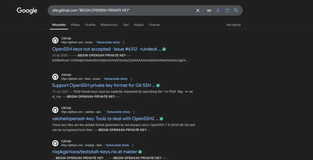 Przykład wyszukania Google Dorking znaleziony na popularnym forum w darknecie